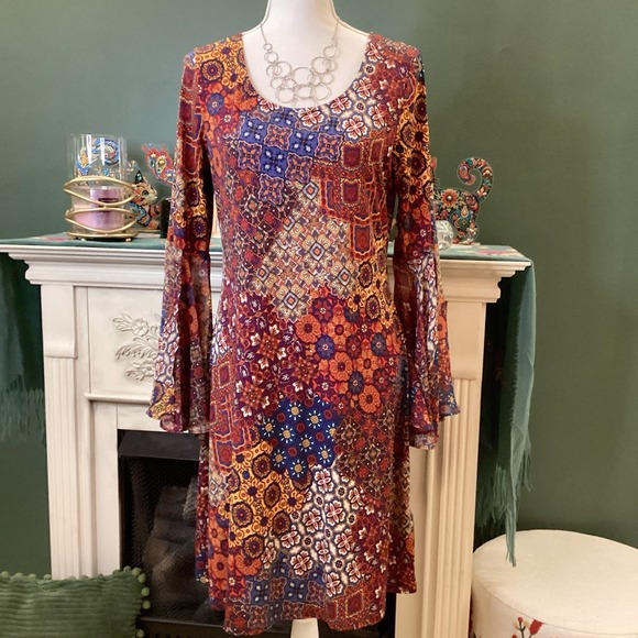 MSK Dresses & Skirts - MSK Boho Floral Print Dress With 3/4 Bell sleeves
